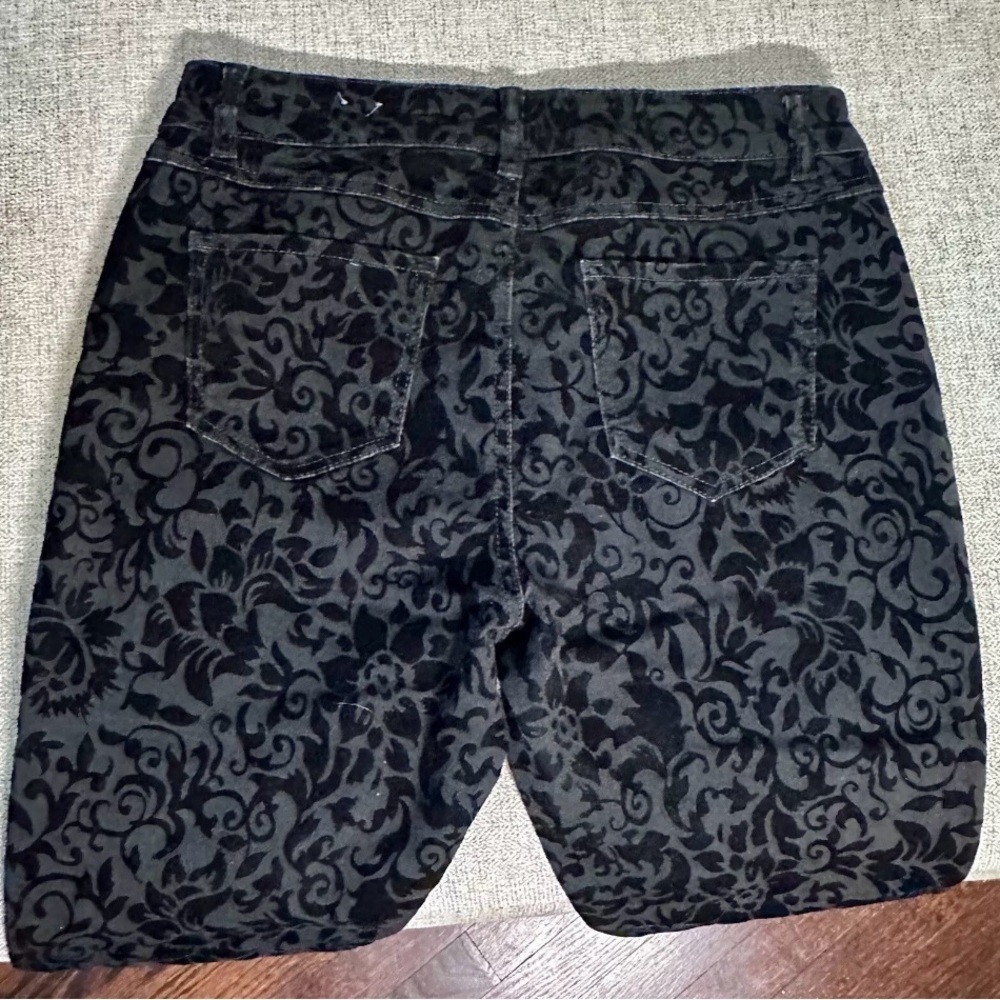 🎆🎆🎆BOGOHO 🎆🎆🎆Black Velvet Paisley Jeans